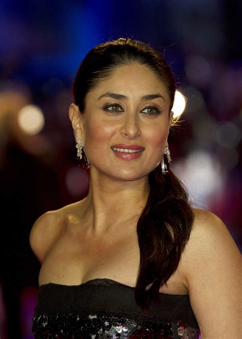 kareena kapoor full xxx|Kareena kapoor ke chudai hue village Boy ke sath